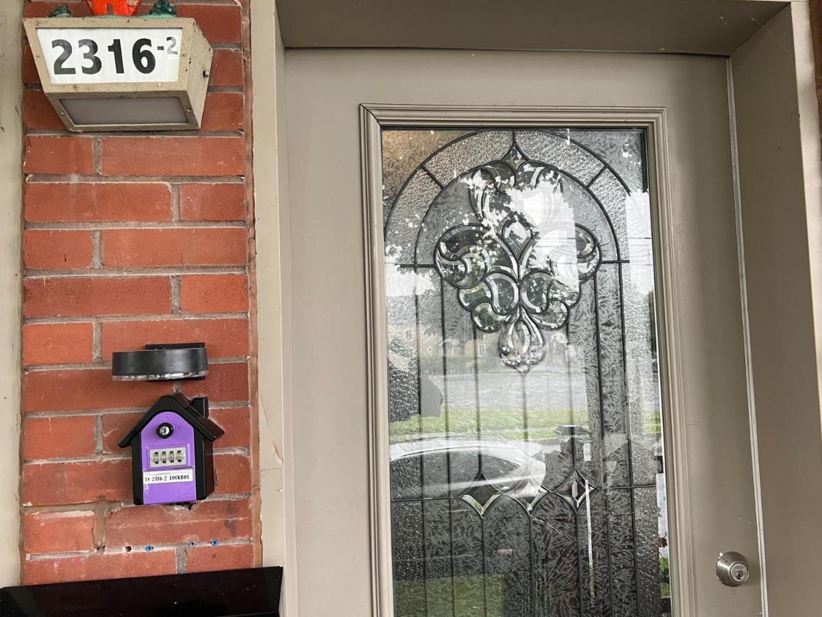 Le 2316 Apartman Saint-Hyacinthe Kültér fotó